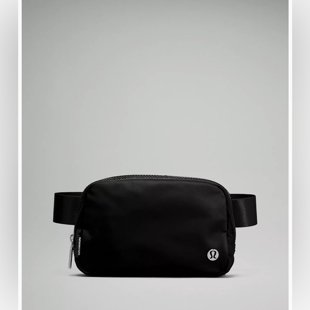 Lululemon Everywhere Belt Bag - Black